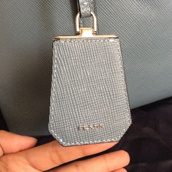 Saffiano Cuir Tote - Picture 2 of 6